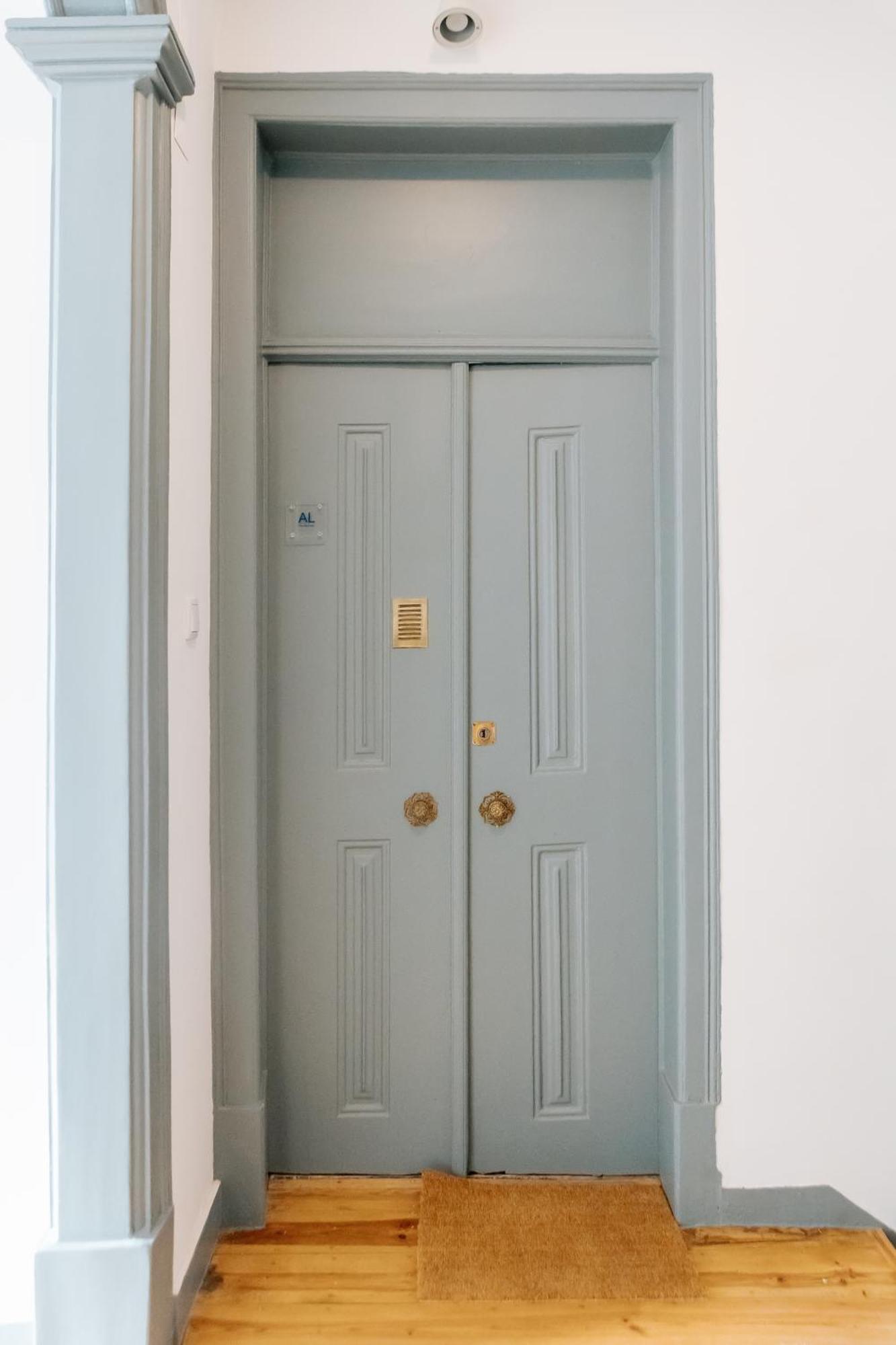 Diogo's Alcantara I By Mycelia Apartment