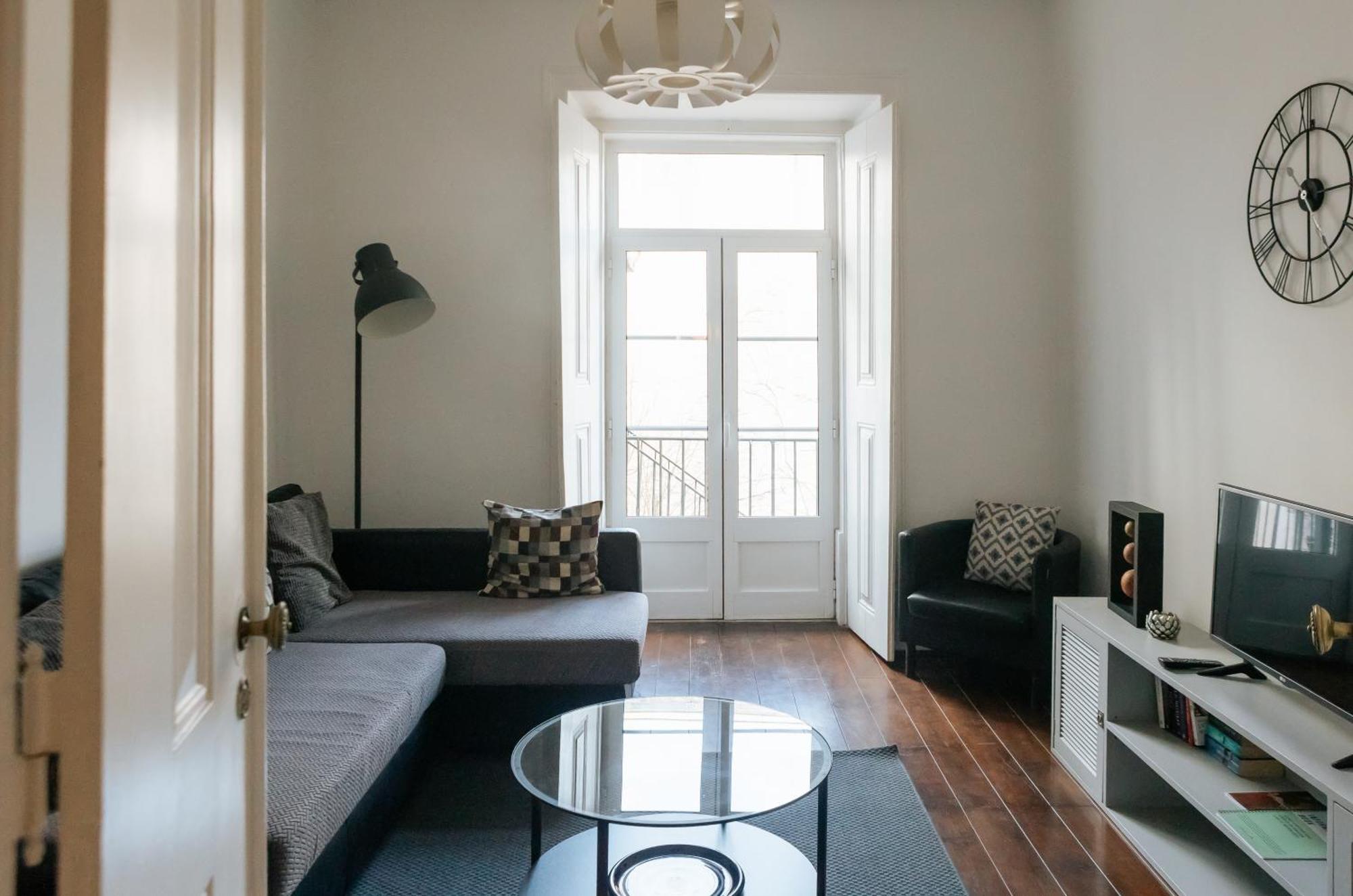 Diogo's Alcantara I By Mycelia Apartment