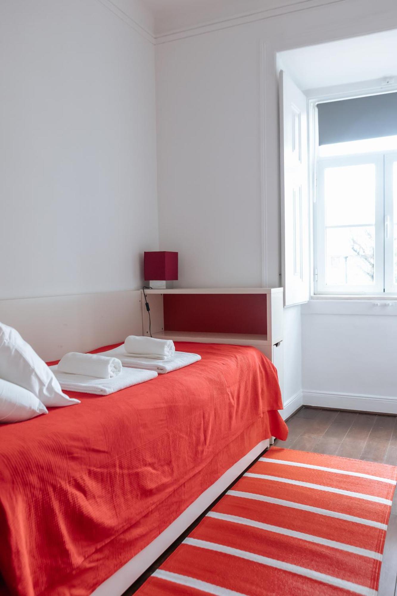 Diogo's Alcantara I By Mycelia Apartment *